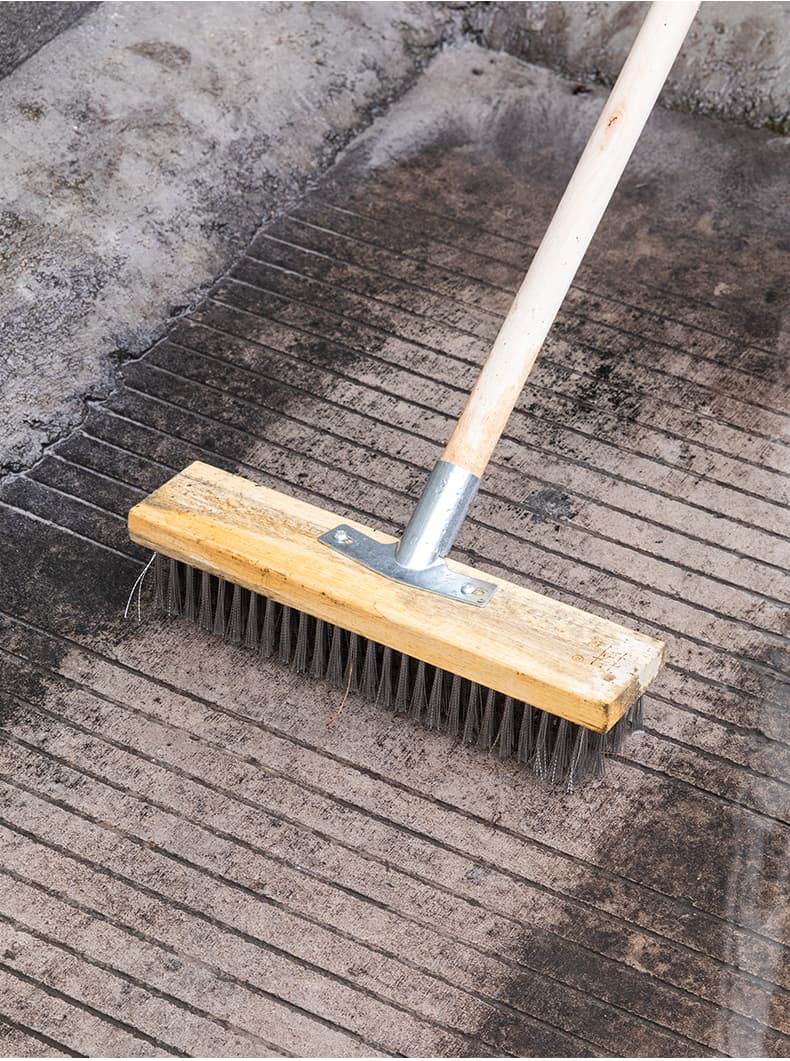 Floor scrub brush for kitchen and yard cleaning, dirt removal brush head, floor brush, steel wire brush, rust removal brush, long handle steel wire brush
