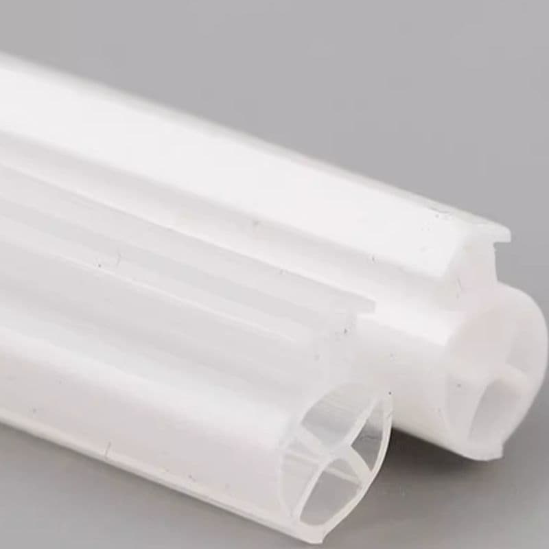 O-shaped steel-plastic door and window sealing strip for aluminium windows, soundproofing, windproof, thermal insulation and anti-collision