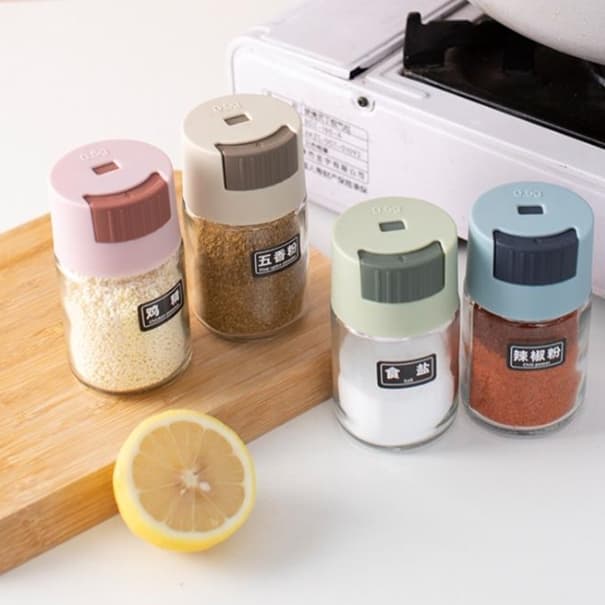 Measured Salt and Spice Shaker Set with Storage Containers, Portable Kitchen Organiser