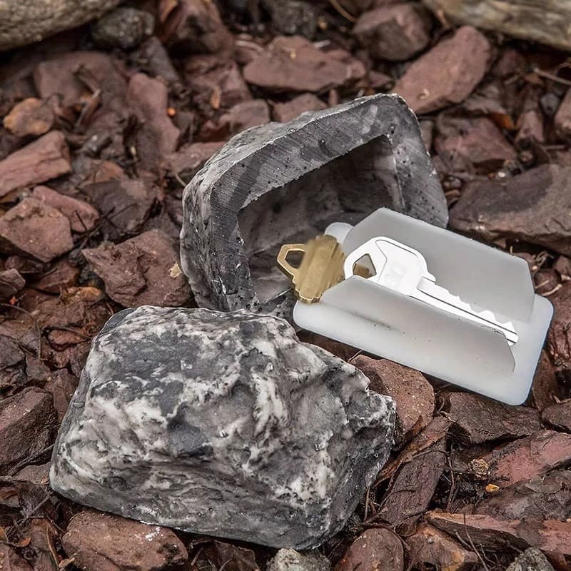 Outdoor garden hidden key box, simulated stone decoration, novelty key hider