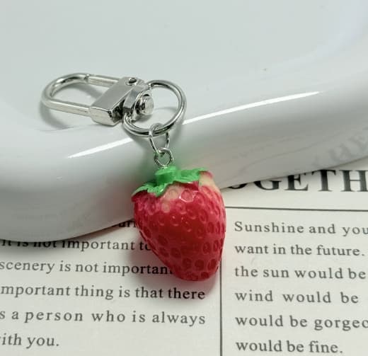 Creative cartoon sweet 3D realistic strawberry keychain fun food play backpack charm