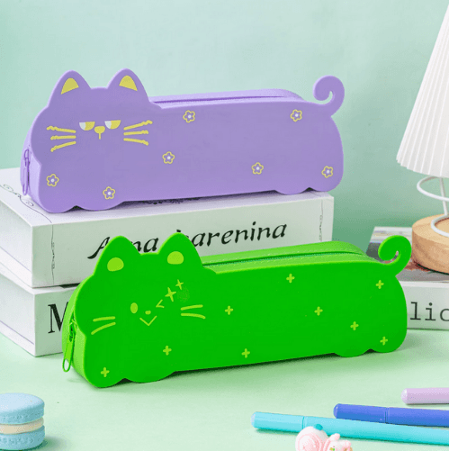 New silicone pencil case, minimalist style for students, pink cat design, high appearance