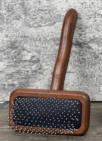 Fur coat brush with comb for wool collars and cashmere coats