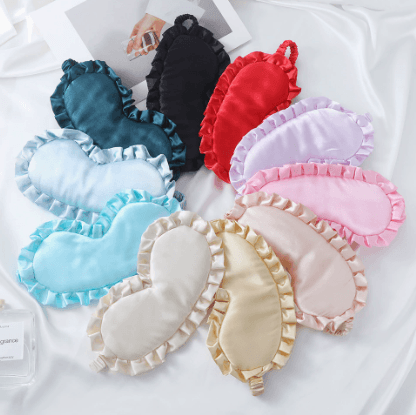 Silk-look lace eye mask with ruffle trim, for travel and naps, light-blocking, fresh style