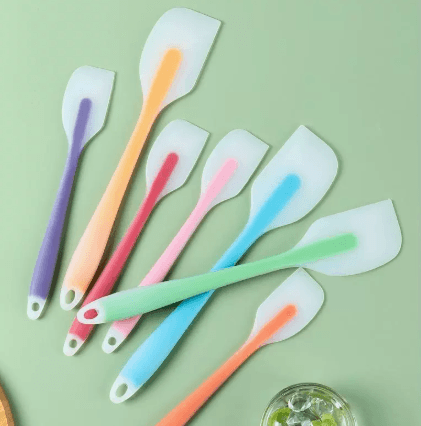 Small translucent silicone spatula, household kitchen heat-resistant cake cream scraper baking tool