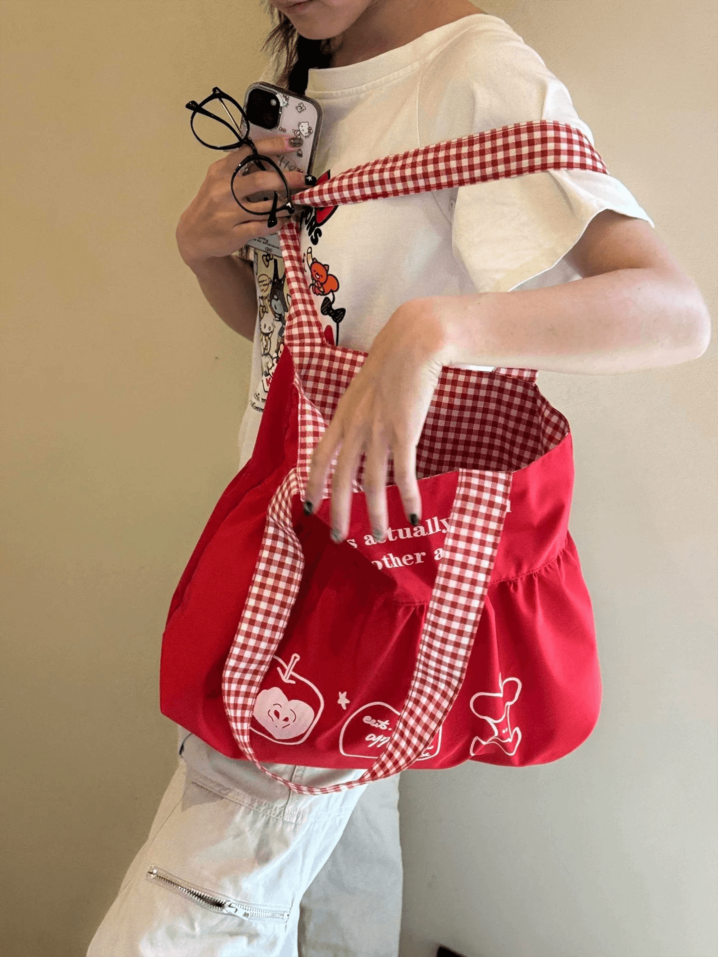 2026 New Style Apple Red Canvas Bag Women Korean Casual Small Batch Large Capacity Shoulder Commuter Tote