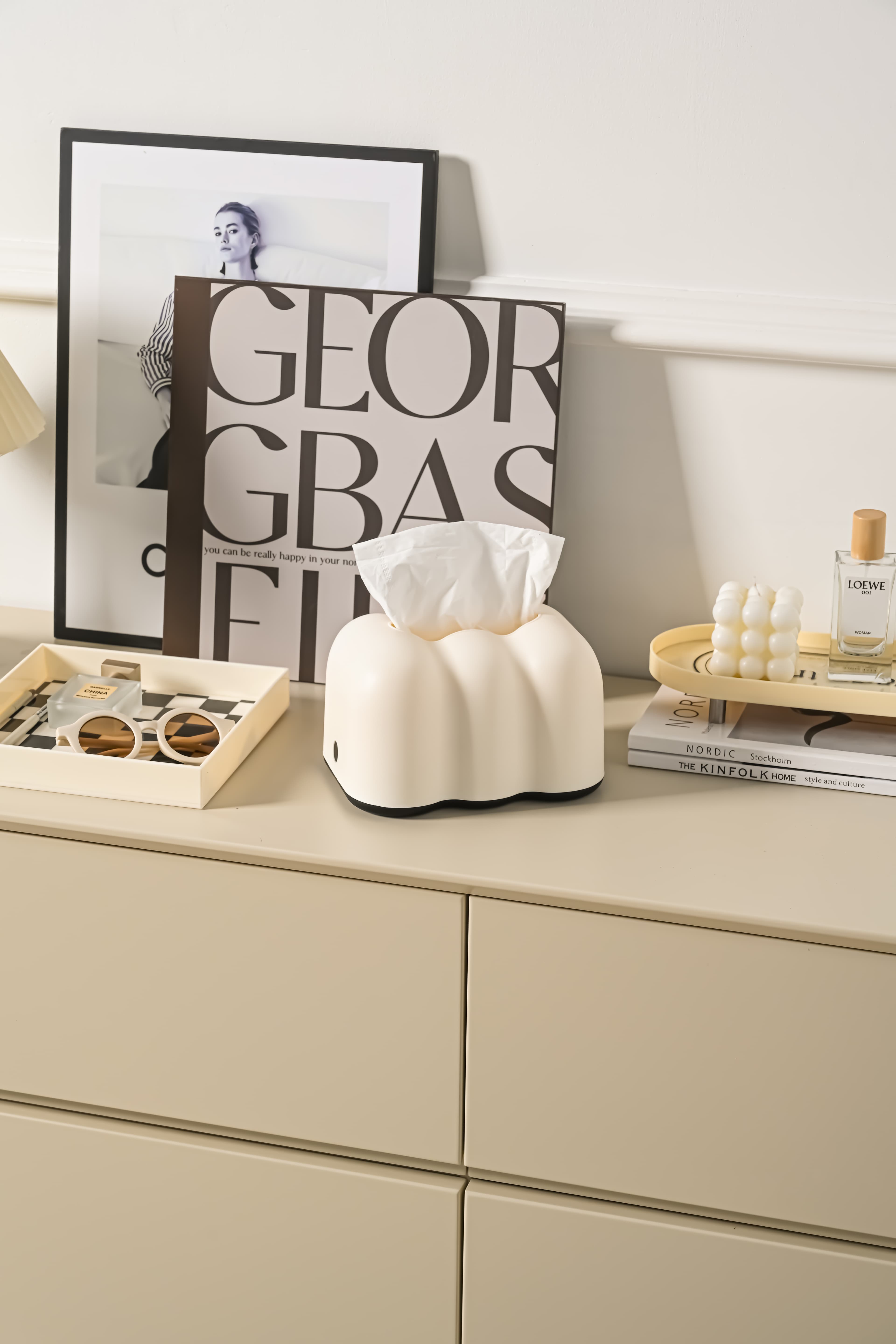 Creative Cloud Tissue Box, Cream Style, High Appearance, Wall-Mounted Tissue Box for Living Room and Bathroom