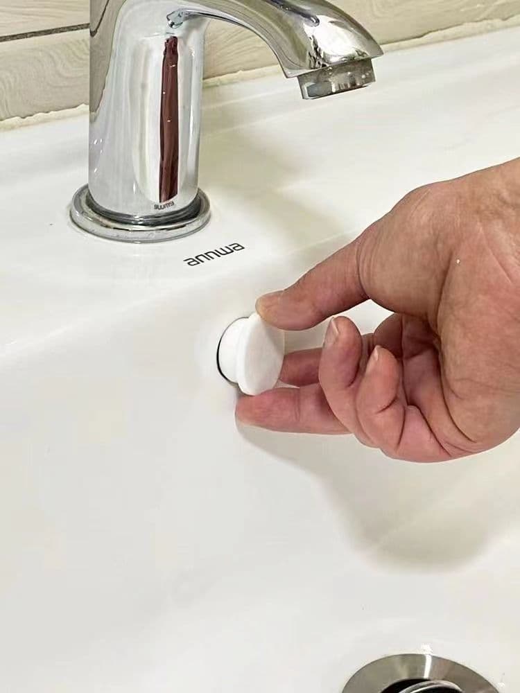 White Universal Sink Plug with Seal