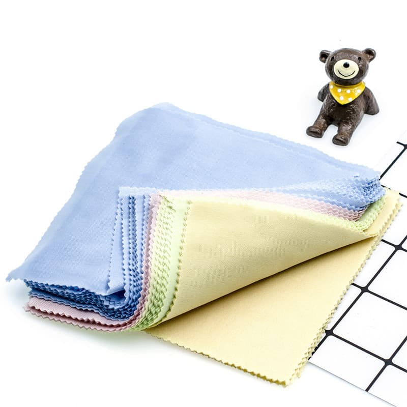 Disposable Microfibre Cloth for Restaurants, Hotpot Shops, Dusting, and Phone Screen Cleaning
