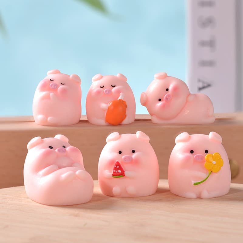 Miniature pig resin ornament for terrarium, car dashboard decor, kindergarten prize, gift