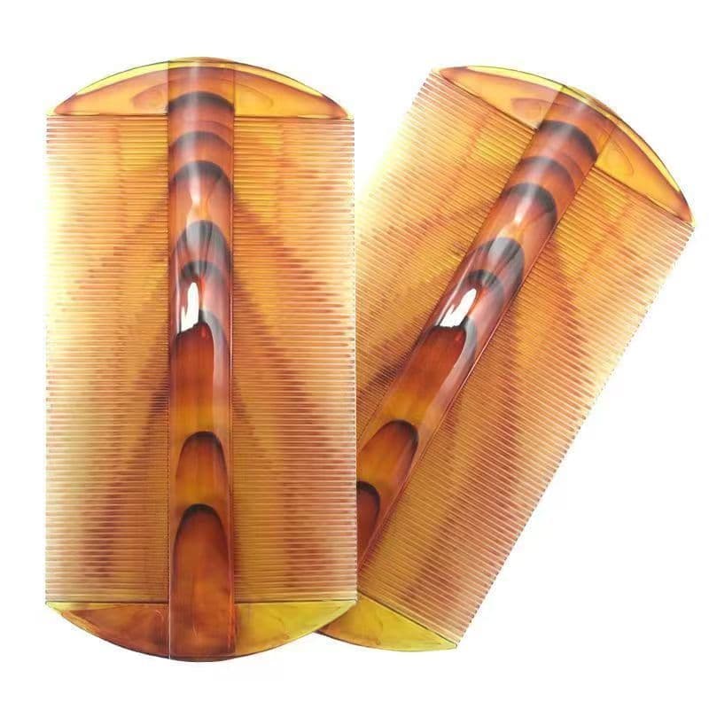 Child lice comb with fine teeth