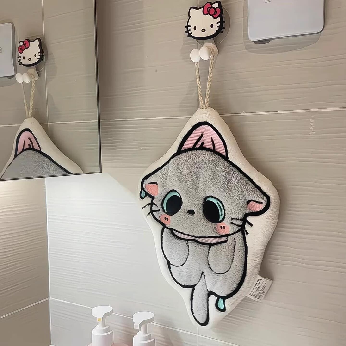 Kitten Hanging Towel, Cute Coral Fleece, Super Absorbent, Thickened Baby Towel, Bib, Handkerchief