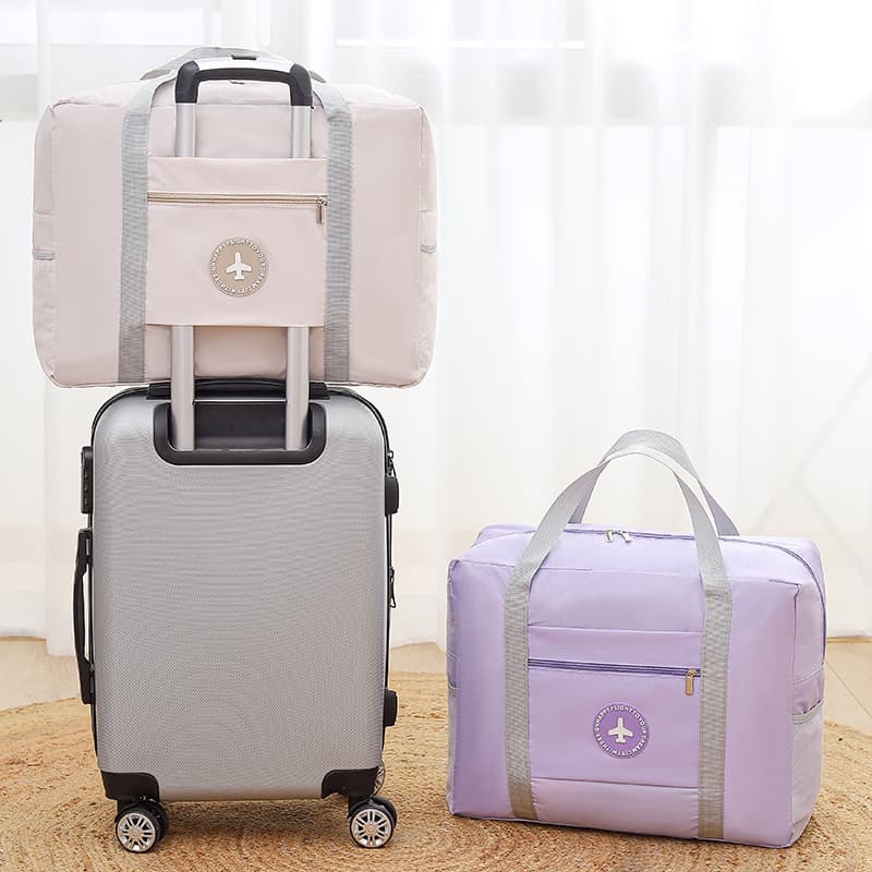 Round Label Airplane Pattern Double-Layer Lining Travel Bag with Foldable Storage Pouch for Clothing Organisation